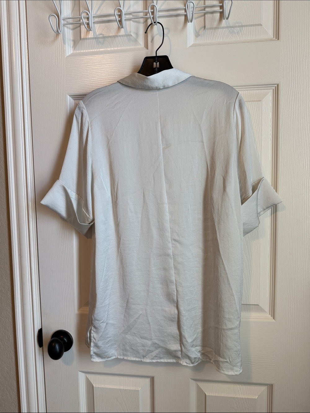 Open Edit Blouse - Picture 2 of 3
